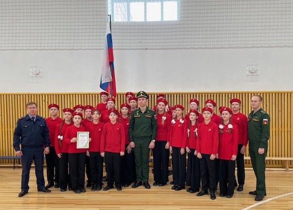 Руководитель Сарапульского МСО СУ СК России по Удмуртской Республике принял участие в конкурсе «Смотр строя и песни» Руководитель Сарапульского МСО СУ СК России по Удмуртской Республике принял участие в конкурсе «Смотр строя и песни»