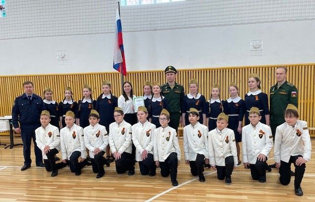 Руководитель Сарапульского МСО СУ СК России по Удмуртской Республике принял участие в конкурсе «Смотр строя и песни» Руководитель Сарапульского МСО СУ СК России по Удмуртской Республике принял участие в конкурсе «Смотр строя и песни»