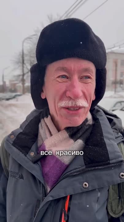 Аномально снежная зима в этом сезоне доставила неудобств и дорожникам, и автомобилистам, и пешеходам