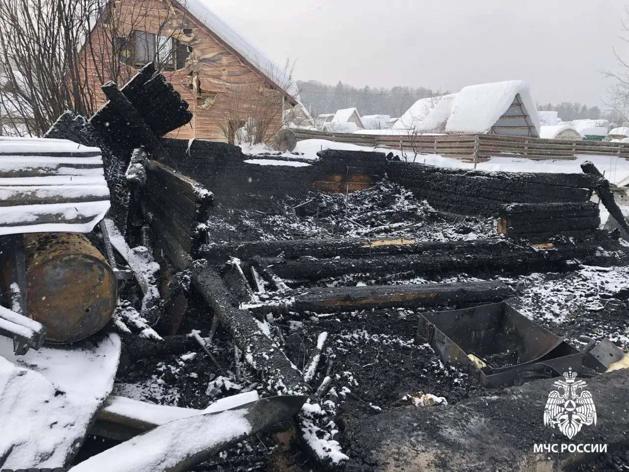 Женщина погибла на пожаре в СНТ под Ижевском Женщина погибла на пожаре в СНТ под Ижевском