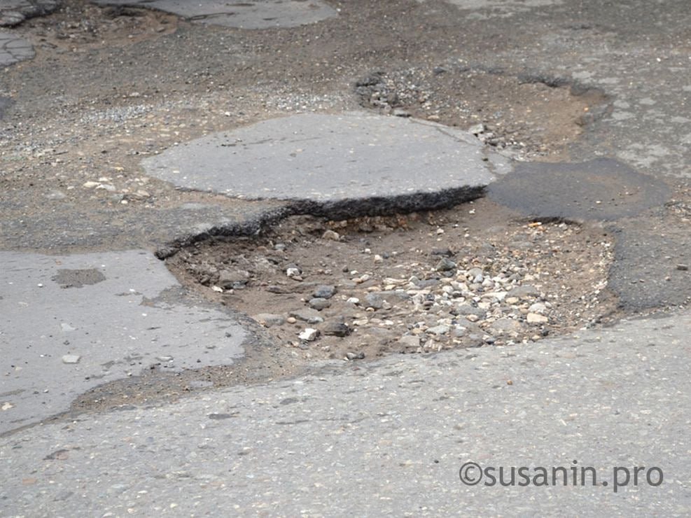 На отсыпку ижевских дорог щебнем выделят 20 миллионов рублей