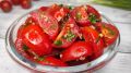 Необычная закуска из помидоров с чесноком и зеленью, которую стоит попробовать