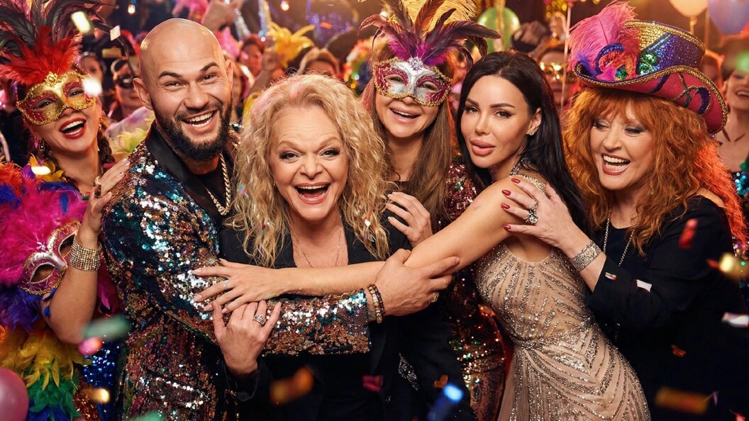 Псевдонимы на иностранном языке под запретом: Певцов о новом законе