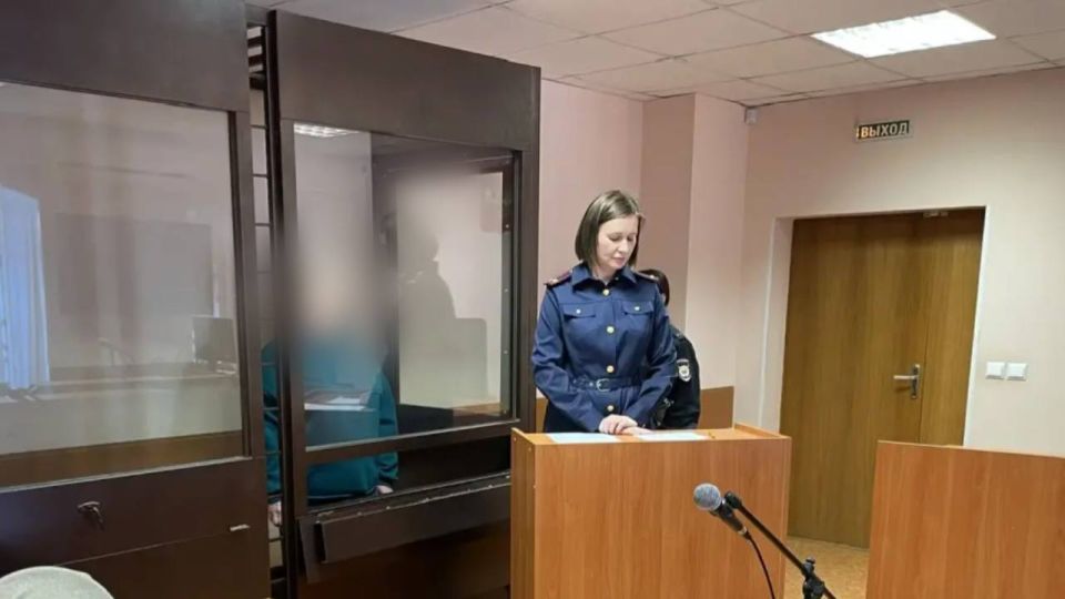 В Сарапульском районе директор одной из сельских школ обвиняется в превышении должностных полномочий