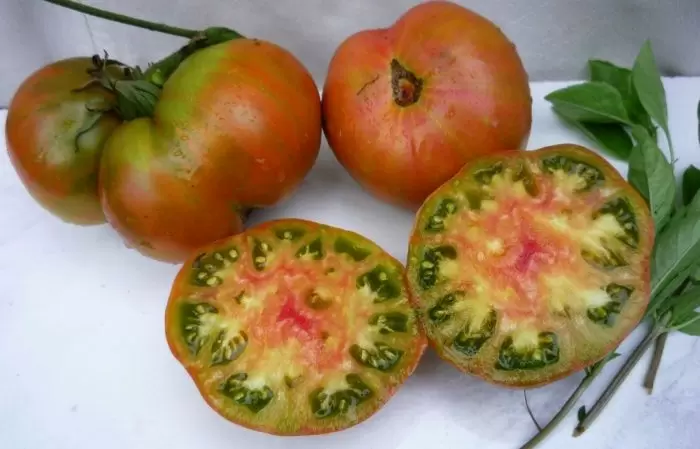 Томат Лаки: идеальный выбор для ранних салатов и вкусных заготовок