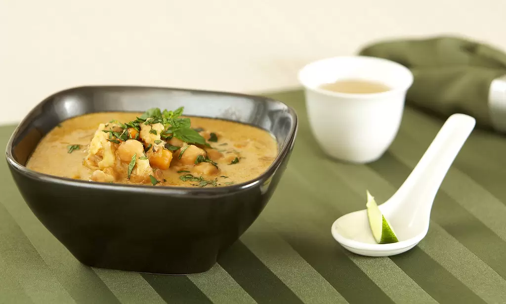 Куриный суп карри: согревающее наслаждение для холодных дней