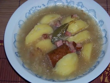 Суп с колбасками: вкус детства, который легко приготовить