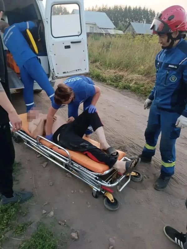 Житель Воткинска едва не погиб, упав в смотровую яму в собственном гараже Житель Воткинска едва не погиб, упав в смотровую яму в собственном гараже