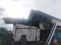 В Сарапуле огонь уничтожил дом, гараж, авто и баню