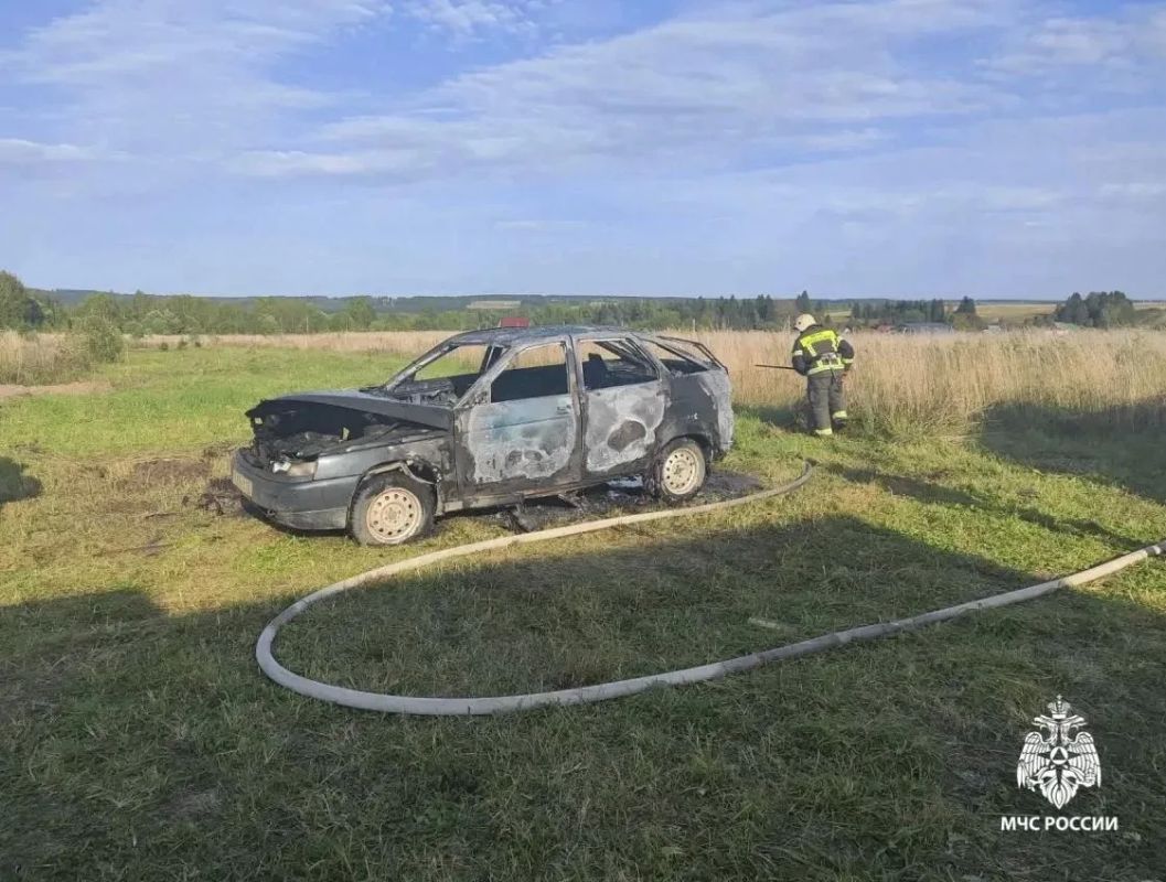 Еще один автомобиль сгорел из-за сварочных работ в Удмуртии Еще один автомобиль сгорел из-за сварочных работ в Удмуртии