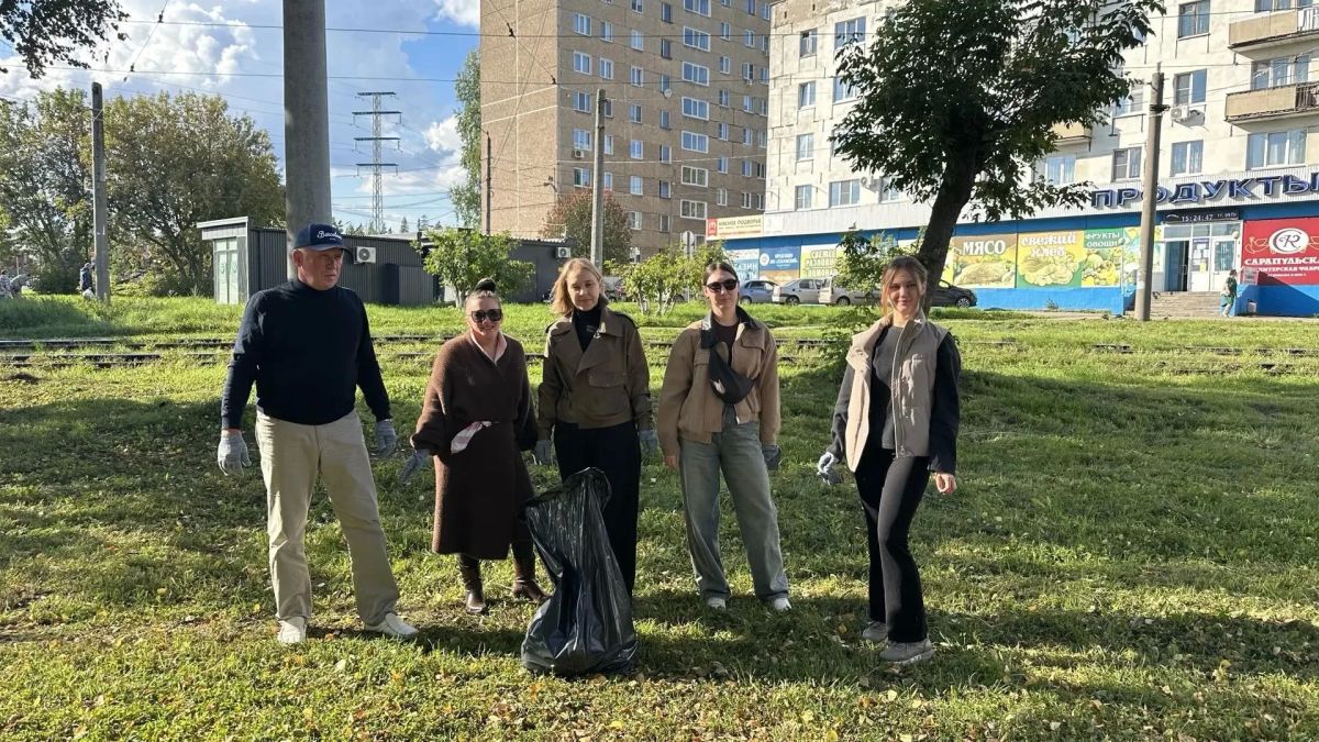 Создаем чистый город. В Октябрьском районе горожане привели в порядок территорию возле трамвайной остановки «Зоопарк» Создаем чистый город. В Октябрьском районе горожане привели в порядок территорию возле трамвайной остановки «Зоопарк»