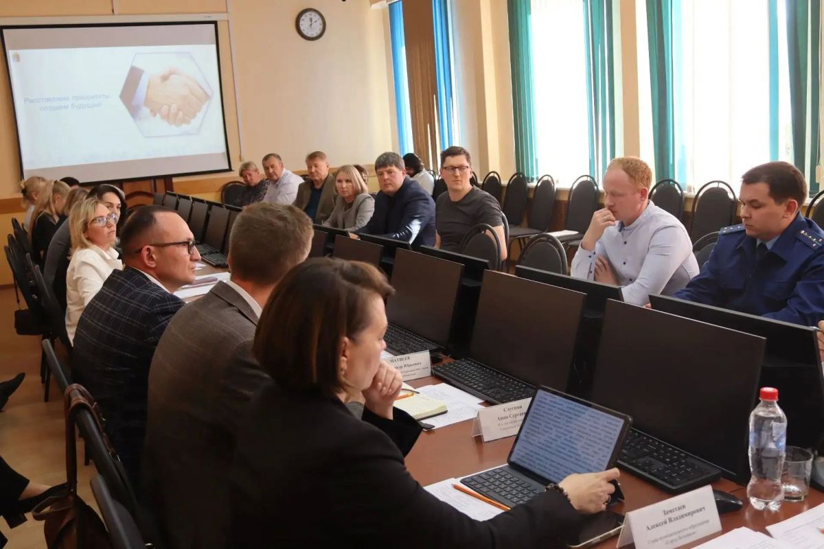 ПРОКУРАТУРА УДМУРТСКОЙ РЕСПУБЛИКИ ПРОВЕЛА РАБОЧУЮ ВСТРЕЧУ С ПРЕДПРИНИМАТЕЛЬСКИМ СООБЩЕСТВОМ ПРОКУРАТУРА УДМУРТСКОЙ РЕСПУБЛИКИ ПРОВЕЛА РАБОЧУЮ ВСТРЕЧУ С ПРЕДПРИНИМАТЕЛЬСКИМ СООБЩЕСТВОМ