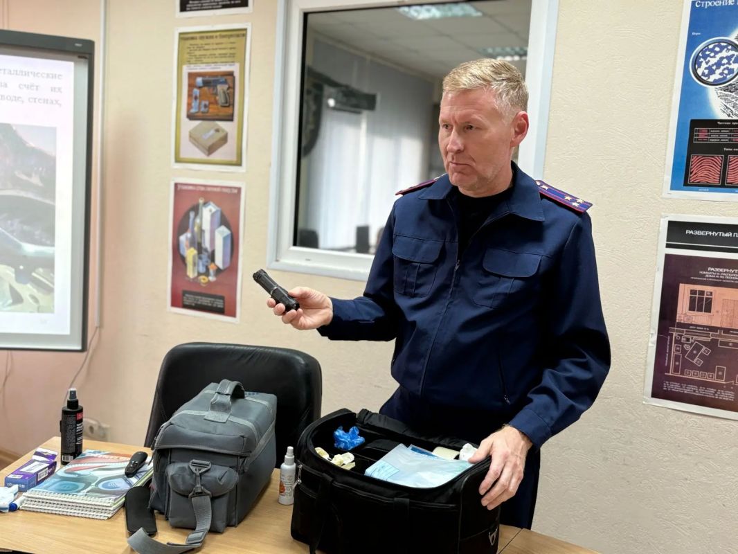 В преддверии Дня криминалистики кадеты профильного кадетского класса посетили следственное управление В преддверии Дня криминалистики кадеты профильного кадетского класса посетили следственное управление