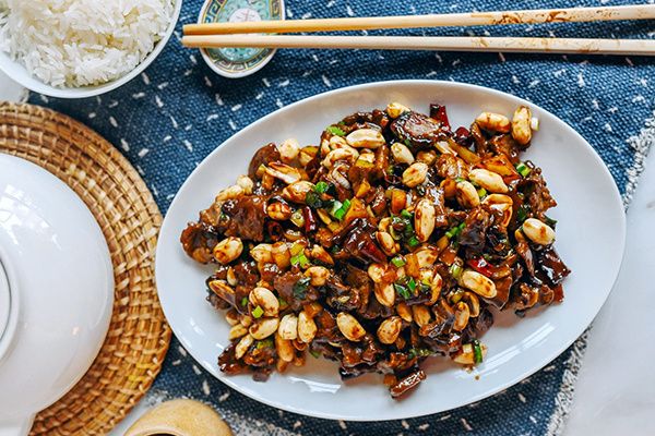 Кунг Пао с говядиной — новое слово в сычуаньской кухне