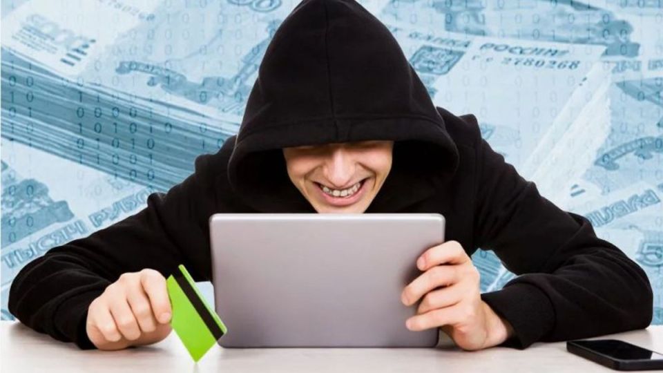 Мошенник оформил 236 займов на чужие имена — как это произошло?